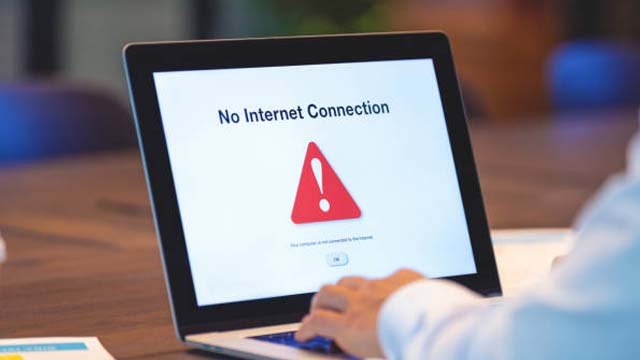 Internet disruptions Karachi