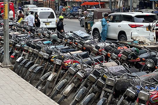 Karachi ban double parking