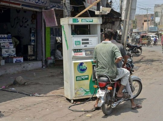 Sindh petrol pumps