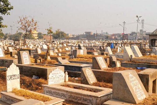 Karachi graveyard