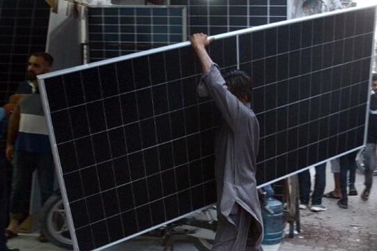 Pakistan importer Chinese solar panels