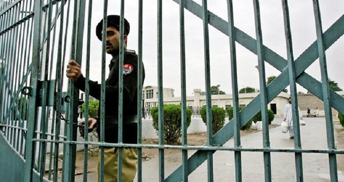 Pakistan prisons overcrowded