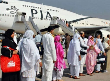 Pakistanis deported Karachi Airport