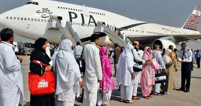 Pakistanis deported Karachi Airport