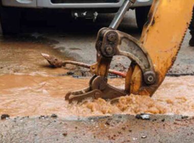 Karachi water pipeline damage