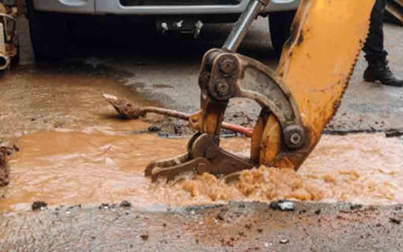 Karachi water pipeline damage