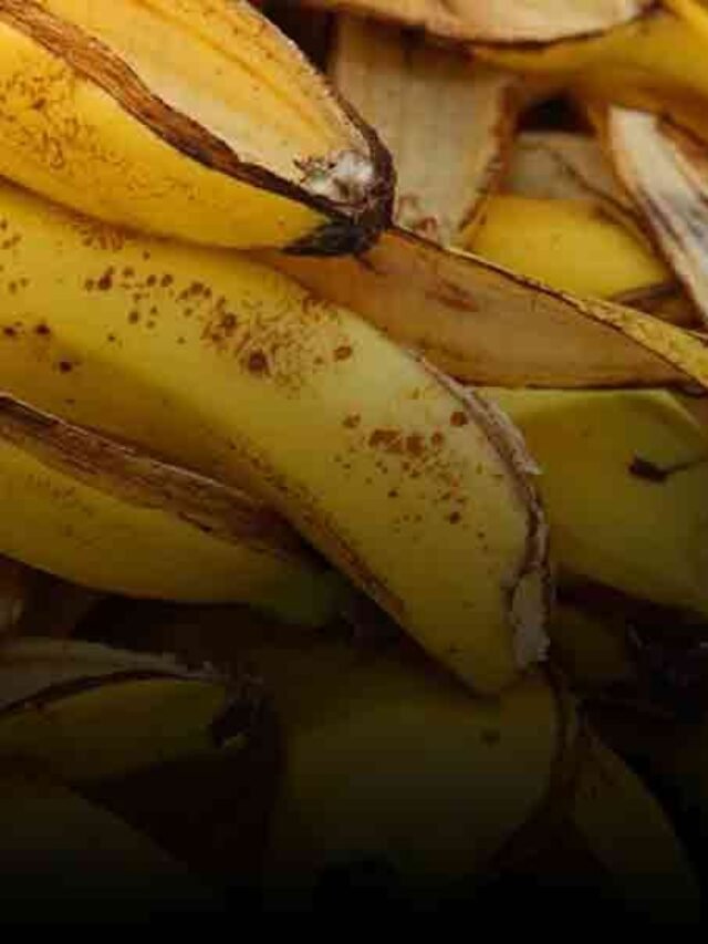 10 WAYS TO USE BANANA PEELS FOR A CLEAN, HEALTHY SKIN