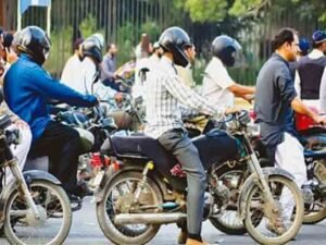 Karachi main roads helmet