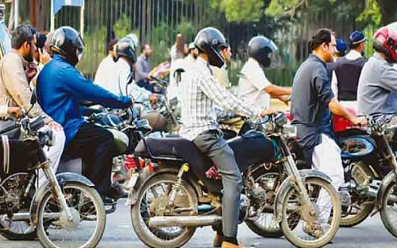 Karachi main roads helmet