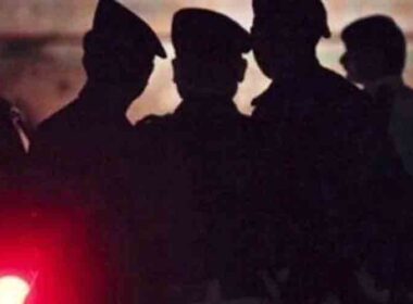 Robbers police uniform Karachi