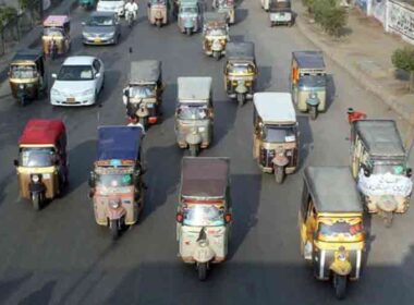 Sindh ban Qingqi rickshaws Karachi