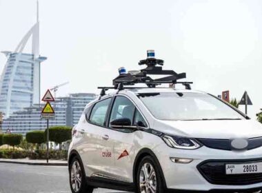 Dubai Self-Drive Taxi
