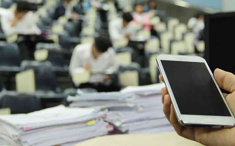 Mobile phone Ban BSEK