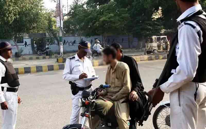 One-way traffic fine Karachi