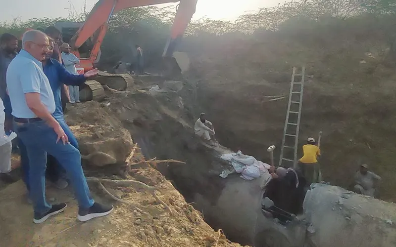 Karachi pipeline burst