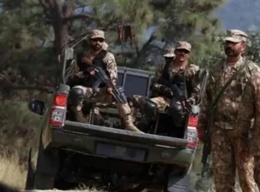 Eight khwarij killed