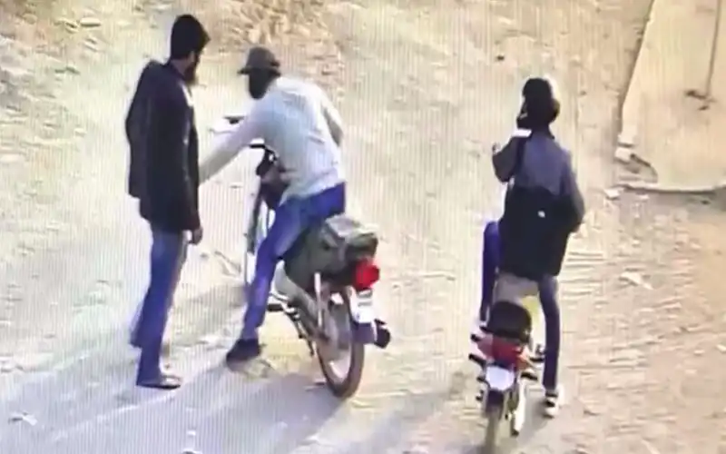Karachi Robbery resistance deaths