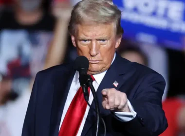 Trump warns Iran