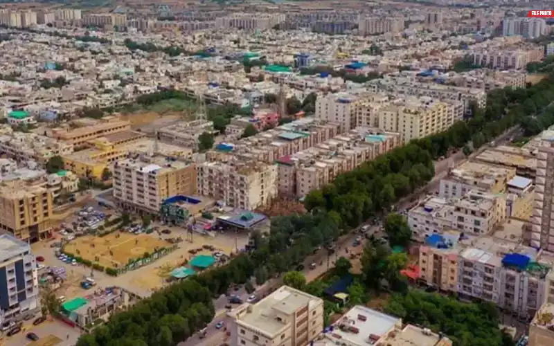 Karachi unsafe buildings