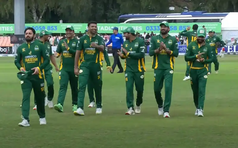 Saeed Ajmal six wickets