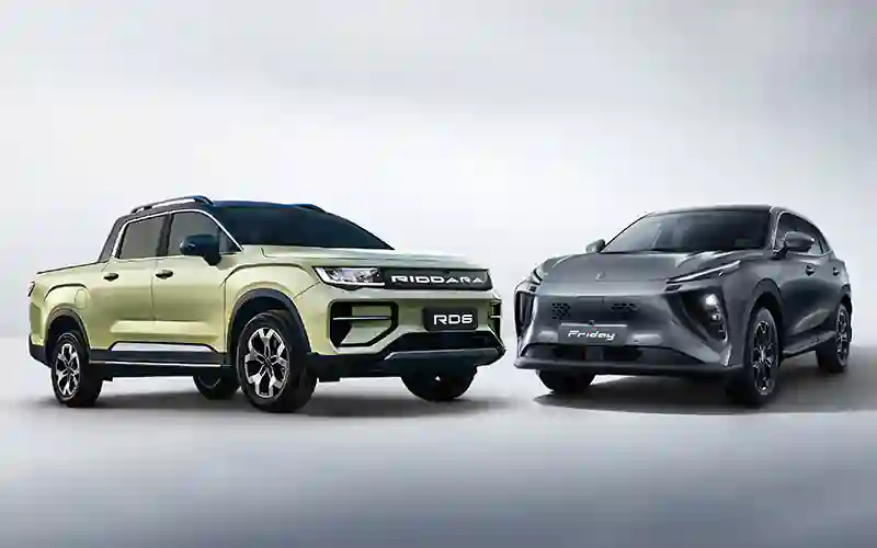 Capital Smart Motors is setting the stage for an electrifying future with an exclusive in-mall display of two groundbreaking electric vehicles: the GEELY RIDDARA and FORTHING FRIDAY.