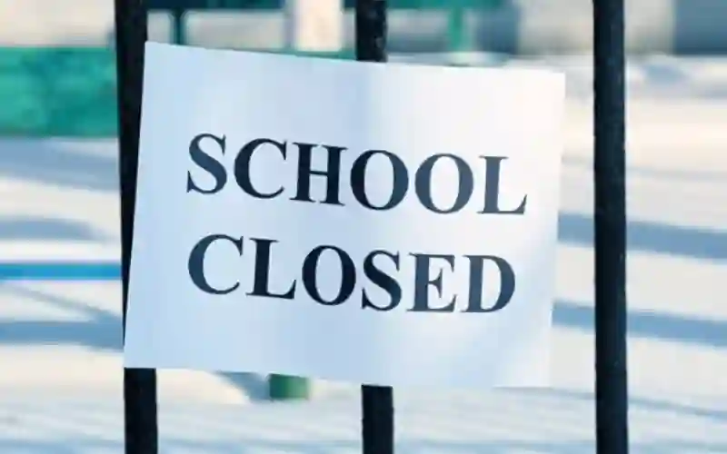 Karachi schools closed due to heavy rains