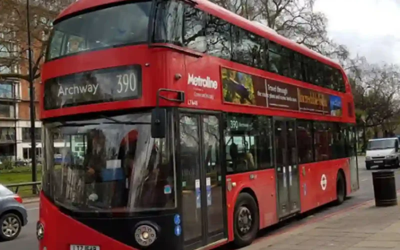 Karachi double-decker buses launch
