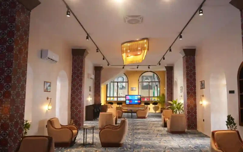 Waiting area at Karachi cantt station