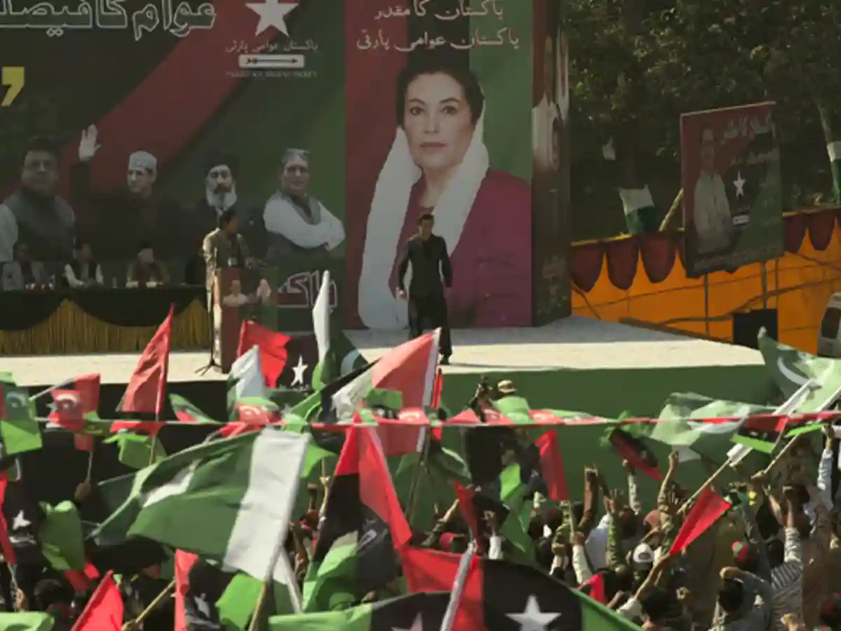 Benazir Bhutto image in Dhurandhar