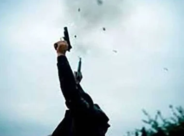 Karachi Police aerial firing warning