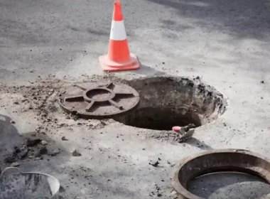 Karachi open manhole reporting helpline