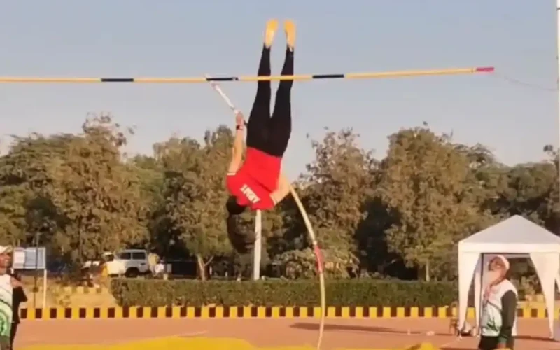 Noreen Hussain pole vault gold National Games 2025
