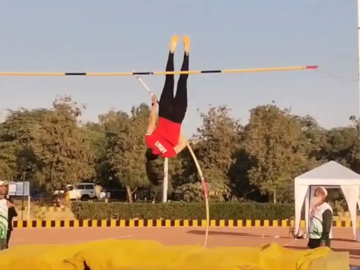 Noreen Hussain pole vault gold National Games 2025