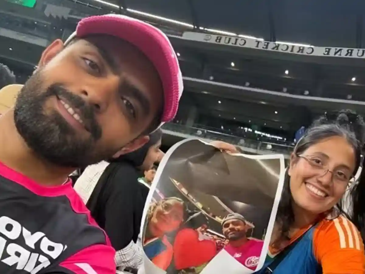 Babar selfie with Indian fan