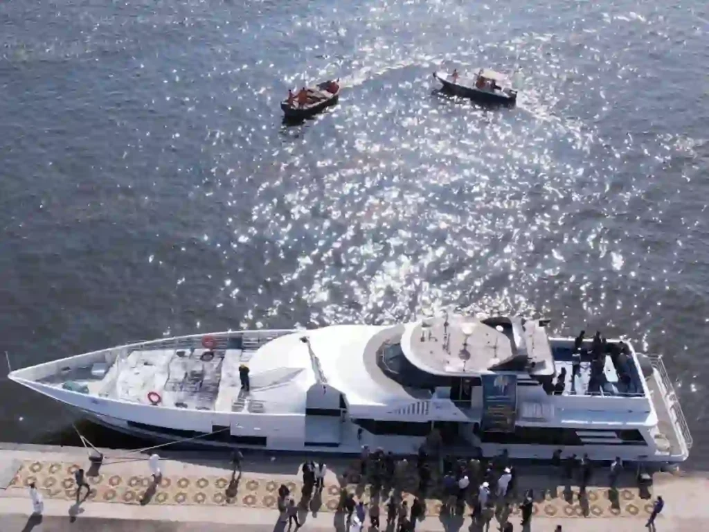 Pakistan to Iran ferry service