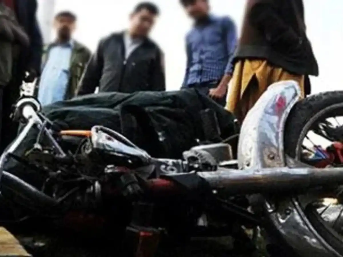 trailer accident in Karachi