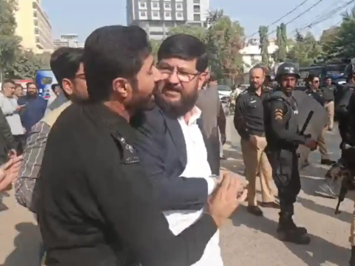 Jamaat-e-Islami leaders detained Karachi