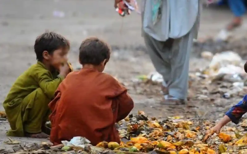 Pakistan poverty rate 2025