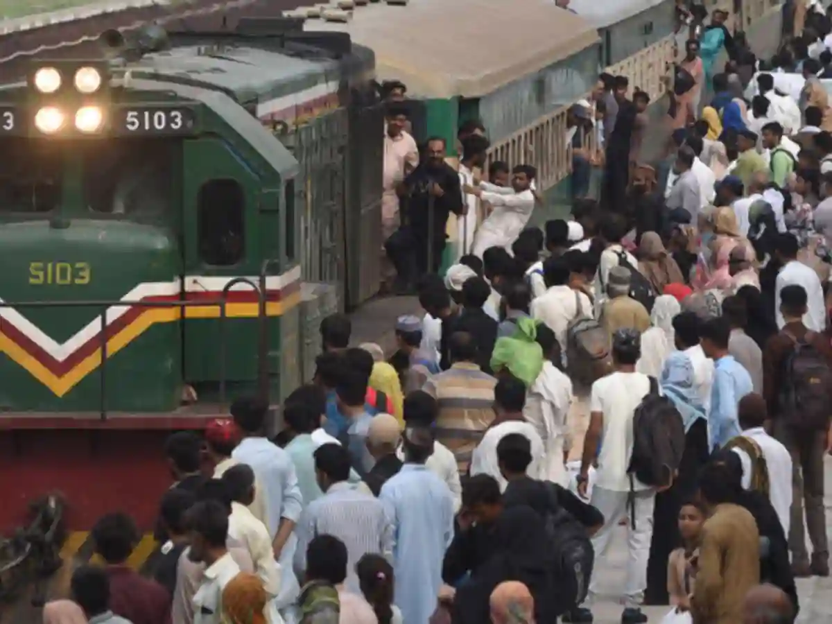 Pakistan Railways Eid special trains