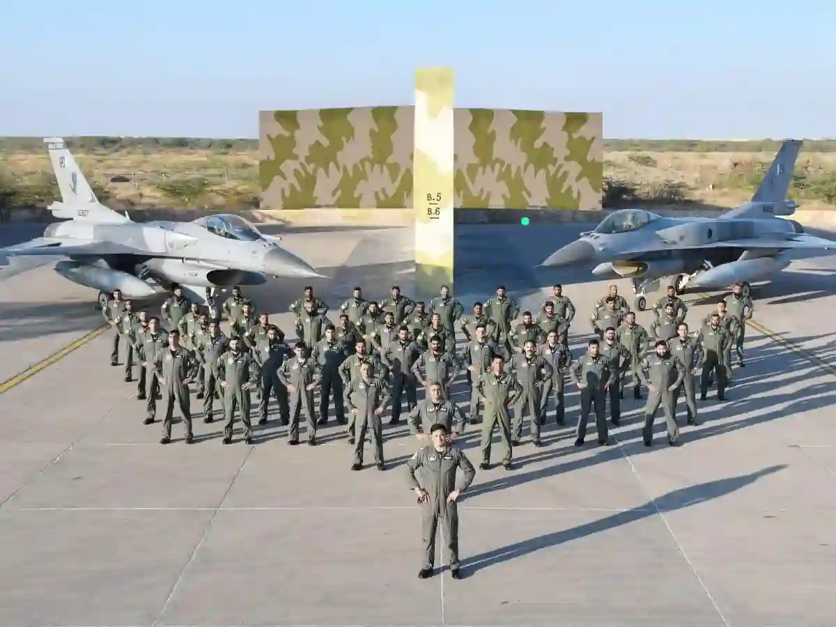 Pakistan India defence compare