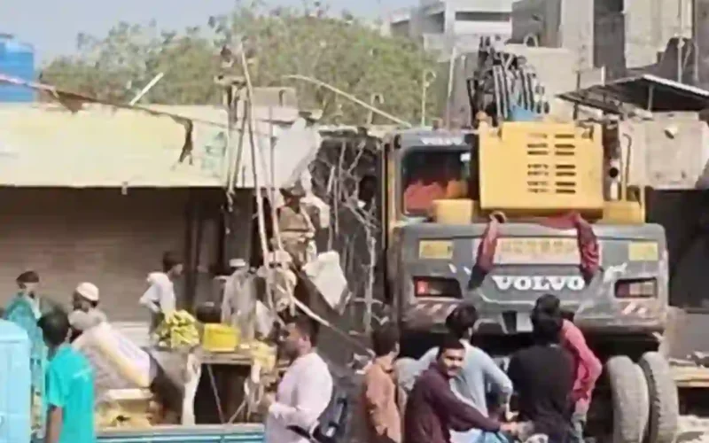 Karachi encroached land recovered Red Crescent