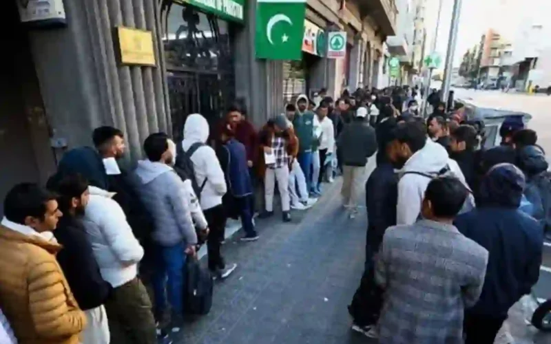 Pakistanis in Spain legal residency