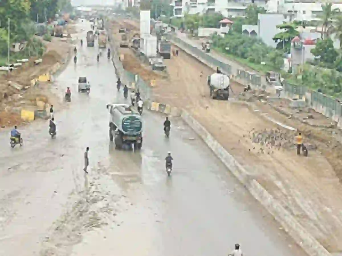 Karachi BRT Red Line accident