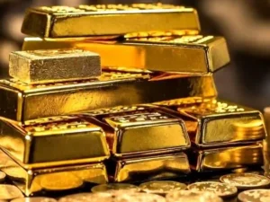 Gold prices in Karachi recover above Rs. 427,000 per tola