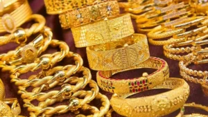 Gold Rate in Pakistan plunges to Rs. 448,336 as sell-off accelerates