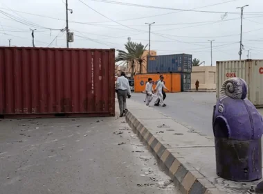 Karachi traffic police manage road closures at Society Signal