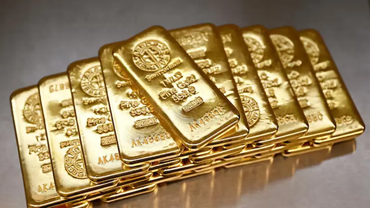 Gold rate in Pakistan rises Rs600 per tola to Rs435,036